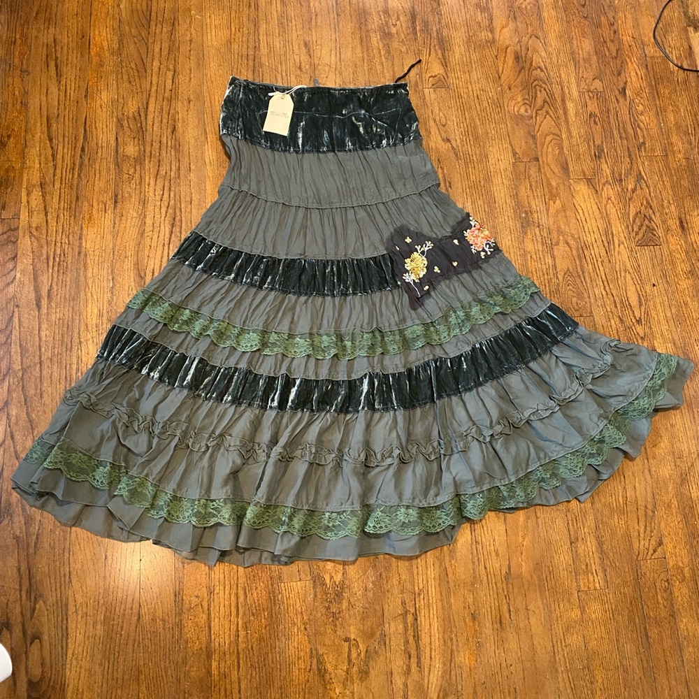 Miss Me Womens Medium Maxi Velvet Lace Sequin Tiered Skirt *New with Tags!*